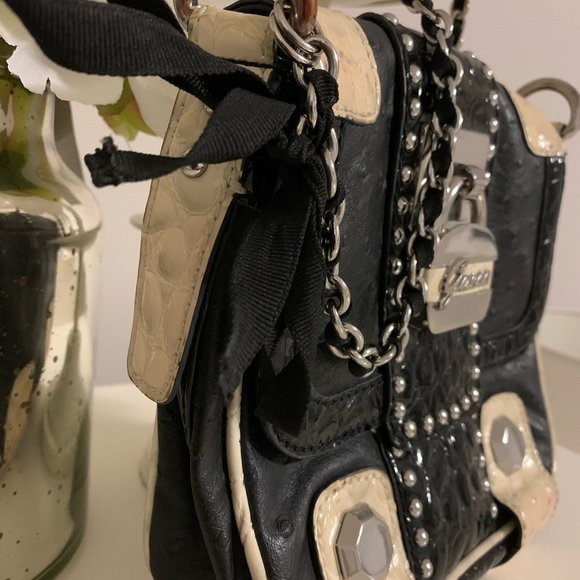 Guess Chain Shoulder Bag - Picture 6 of 11